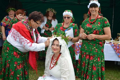 Przyśpiewka ze Szczepków - melodyjne echa dawnych wiejskich tańców przeniesione na scenę współczesnej muzyki folkowej